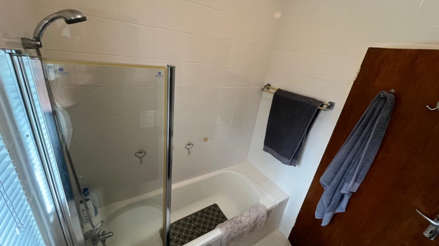 6 Bedroom Property for Sale in Oyster Bay Eastern Cape